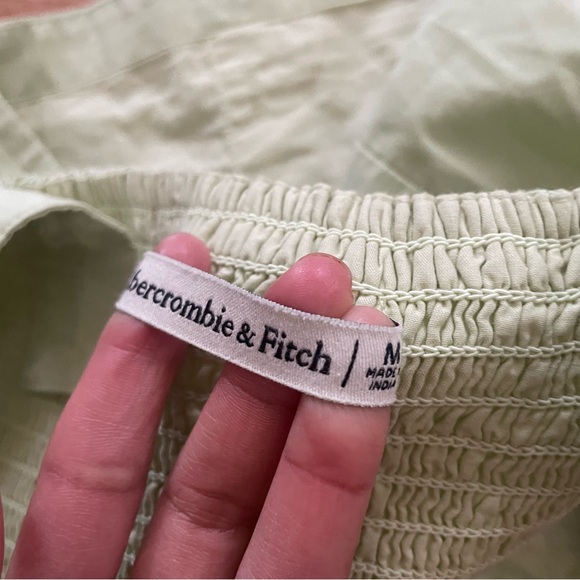 Abercrombie & Fitch Crop Top Womens Medium Green Button Up Casual Minimalist - Picture 6 of 7